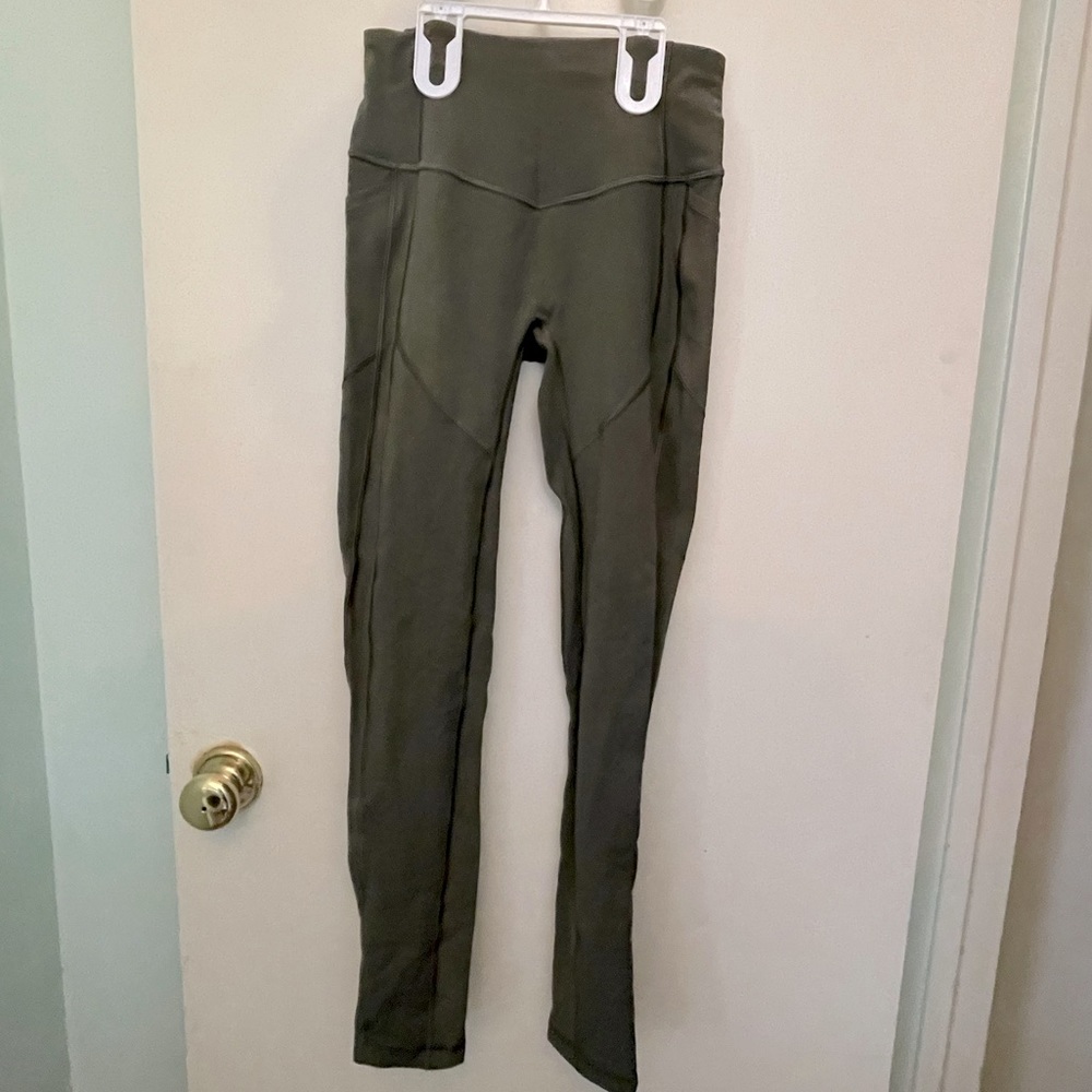 NWOT lululemon all the right places tight sz6